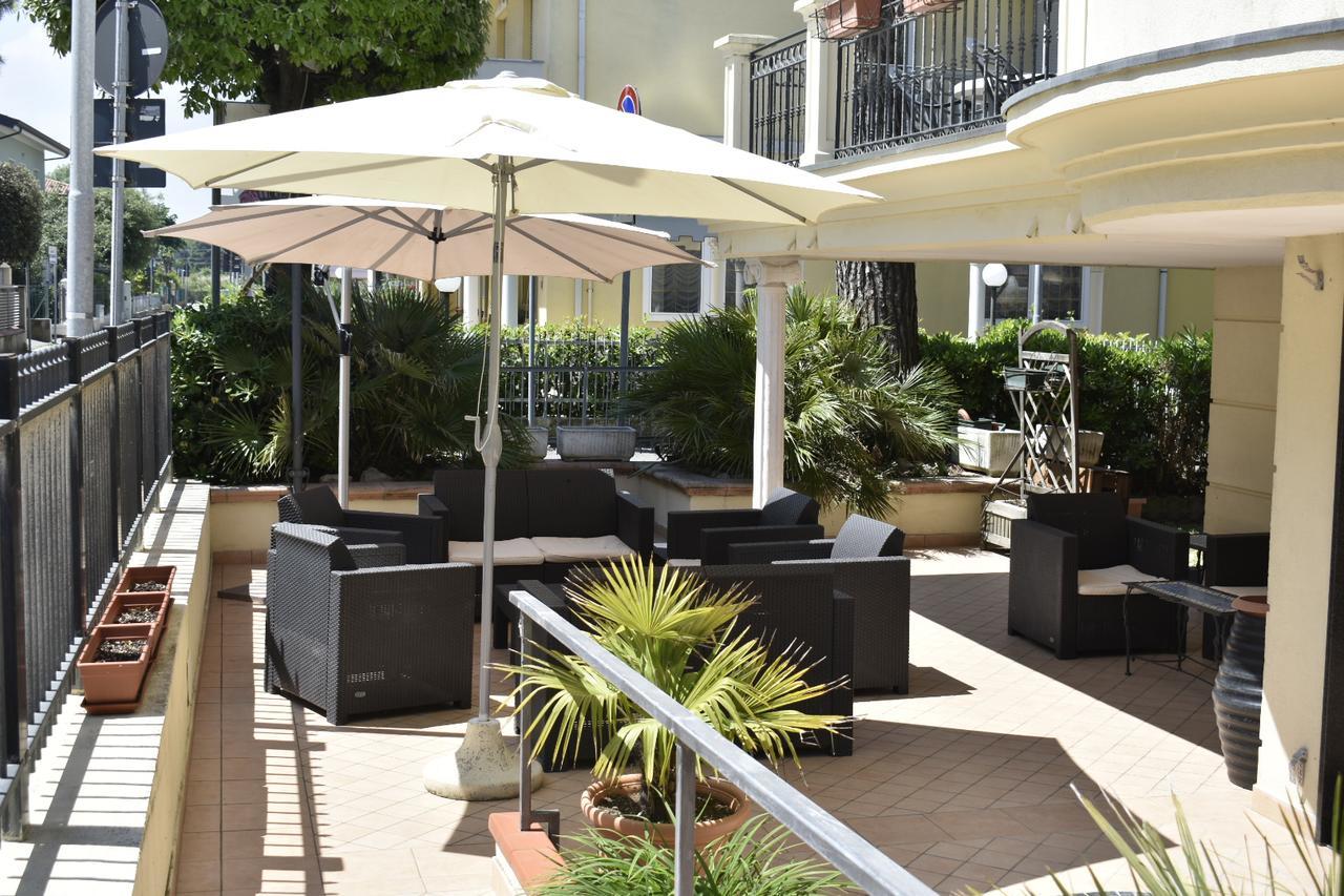 Hotel Perla Verde ريميني المظهر الخارجي الصورة